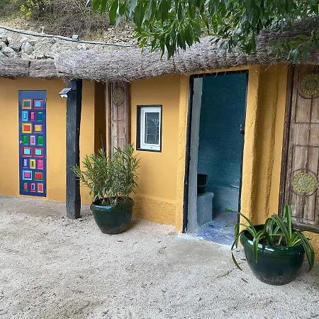 Eco Secret Getaway ロッジ *