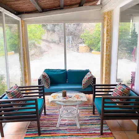 Eco Secret Getaway Lodge *